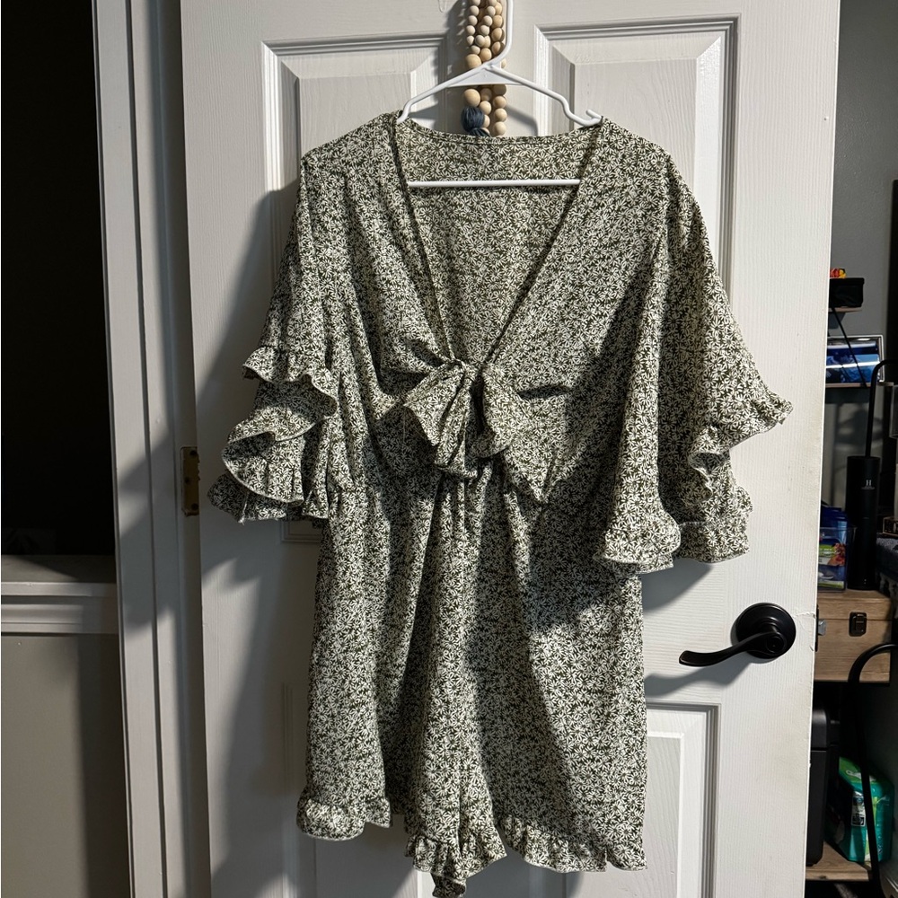 2x Floral Tie-Front Romper